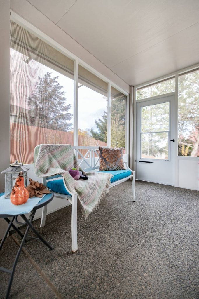 interior view of screen rooms