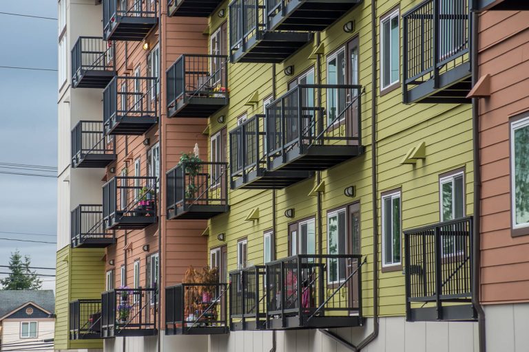 balcony construction in Tri-Cities