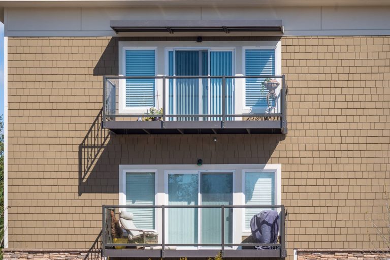 custom balcony construction