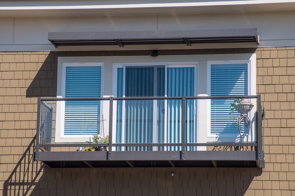 custom balcony construction services