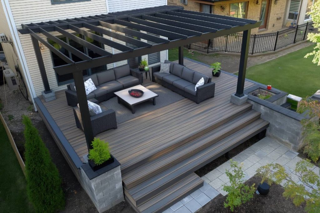 outdoor entertainment deck